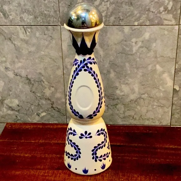 Clase Azulejo Reposado Ceramic Tequila empty bottle with Silver Stopper
